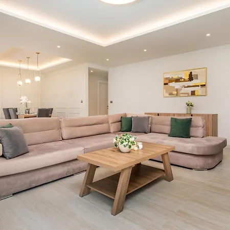 Besa Luxury Kos-Stadt